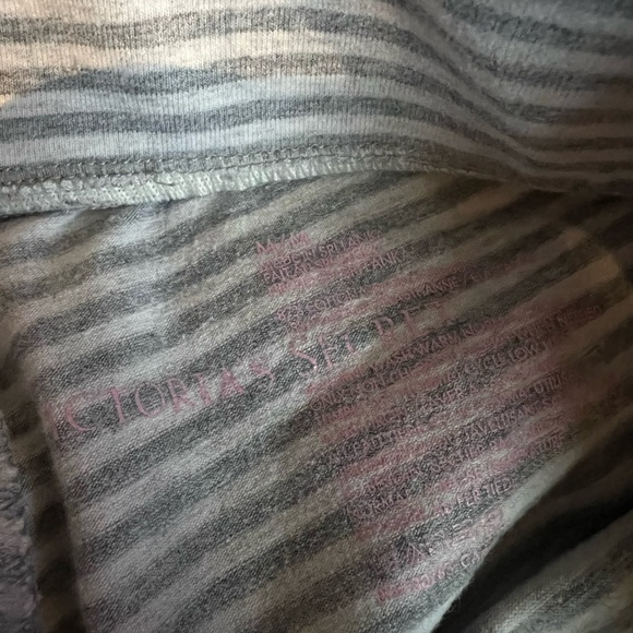 Victoria’s Secret grey and white leggings - Picture 2 of 3